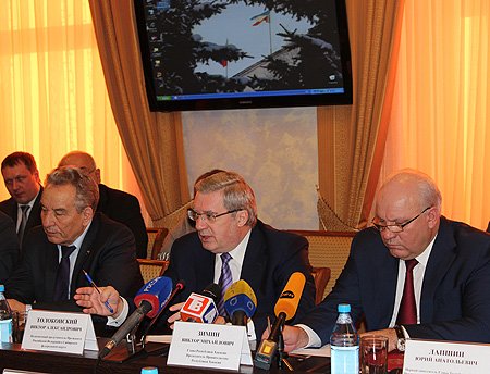 Полпред: крайне важно дать четкий сигнал инвестиционному сообществу о том, что в Республике Хакасия не только будут действовать особые режимы управления и налоговые льготы, но и что здесь созданы привлекательные социальные условия