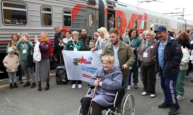 В Томске для участников промотура была организована обширная автобусно-пешеходная экскурсия «Томск – столица Губернии»