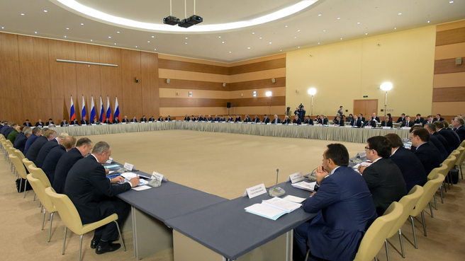 Заседание Правительственной комиссии по импортозамещению и Правительственной комиссии по развитию Дальнего Востока и Байкальского региона (фото пресс-службы Правительства РФ)