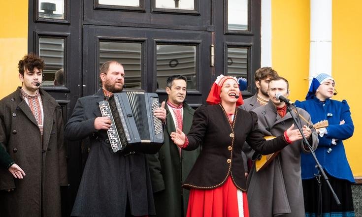 В Томске для участников промотура была организована обширная автобусно-пешеходная экскурсия «Томск – столица Губернии»