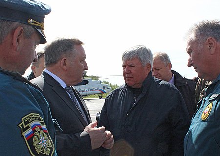 Николай Рогожкин и губернатор Алтайского края Александр Карлин