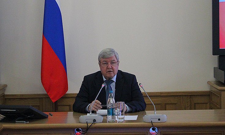 В ходе совещания с главными федеральными инспекторами по регионам округа