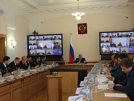 Только в тесном сотрудничестве с предпринимательством органы власти способны разработать варианты ликвидации барьеров инвестиционной деятельности - полпред