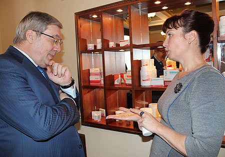 Сегодня в Иркутске Виктор Толоконский ознакомился с деятельностью компании «Фармасинтез»