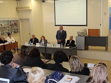 Полпред: для современной России проблемы обновления и повышения качества управления являются принципиально важными