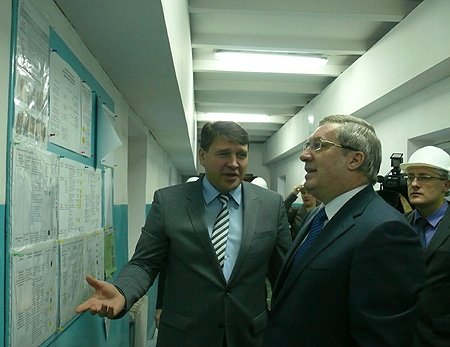 Виктор Толоконский и генеральный директор ОАО «СИБЭКО» Александр Пелипасов