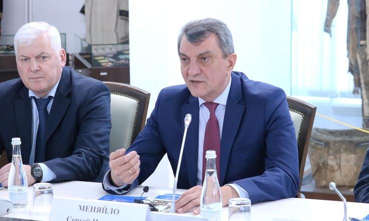 Круглый_стол_медиа-стратегия_Сибири