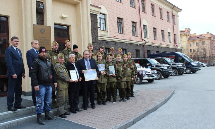 Участники_Автопробега_Звезда_Победы_в_Новосибирске