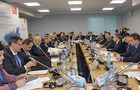 Совместное совещание полномочного представителя и МАСС состоялось на площадке Красноярского экономического форума