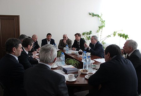 Полномочный представитель провел встречу с членами правления Межрегиональной ассоциации руководителей предприятий