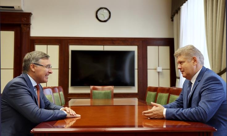 Встреча_полпред_В.Фальков