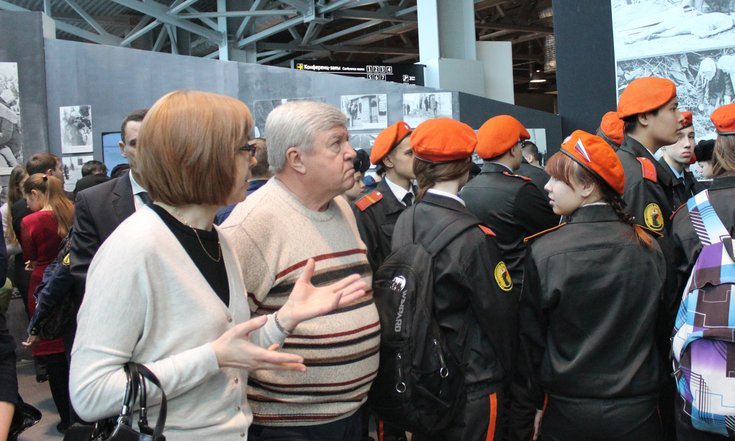 Полпред: молодые люди должны знать, кому они обязаны мирным небом над головой