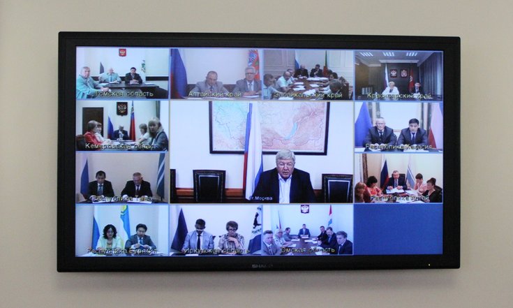 В ходе заседания Комиссии по вопросам реализации указов главы государства от 7 мая 2012 года