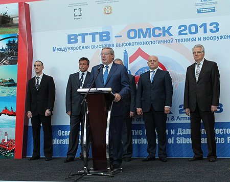Полномочный представитель подчеркнул рост интереса к участию в Международной выставке высокотехнологичной техники и вооружения «ВТТВ-Омск-2013»