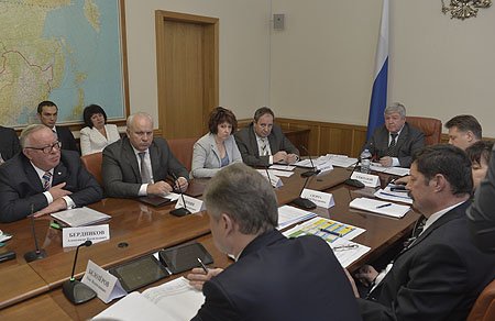 Николай Рогожкин: оперативно обеспечить пострадавших жильем - важнейшая задача для регионов