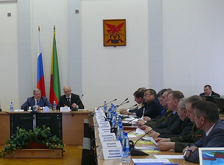 Виктор Толоконский провел совещание по вопросам передачи имущества военных городков в муниципальную  и государственную собственность Забайкальского края