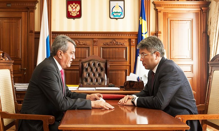 Вступление в должность А.Цыденова