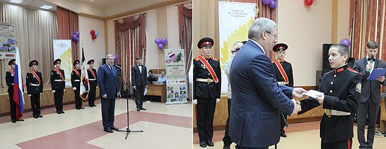 Полпред вручил воспитанникам кадетского корпуса, достигшим 14-летнего возраста, паспорта гражданина РФ