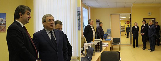 С Всеволодом Вуколовым во время осмотра кабинетов сотрудников