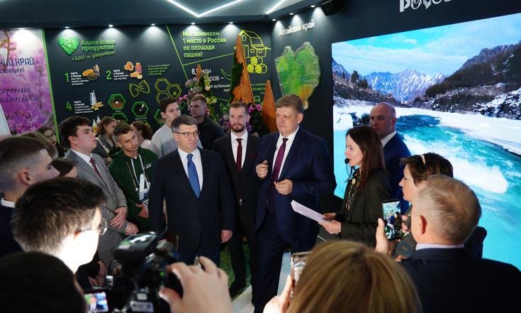 Использованы фотографии пресс-службы Российского общества «Знание»