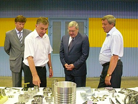Полпред ознакомился с продукцией ОАО «Бердский электромеханический завод»