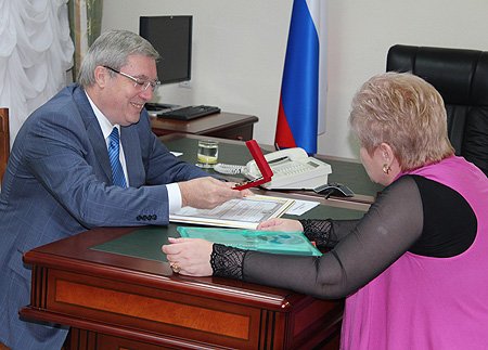 Во время приема по инициативе общественников полпреду была вручена  награда «За увековечивание памяти Отечественной войны 1812 года»