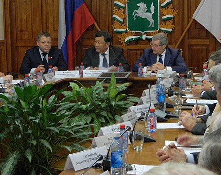 Виктор Толоконский отметил большую заинтересованность органов  законодательной и исполнительной власти Томской области в работе с экспертным сообществом и  гражданскими институтами