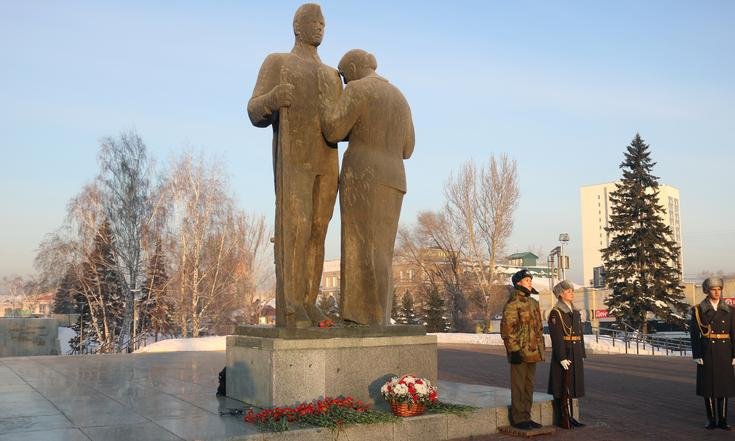 Барнаул_возложение