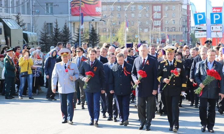 Возложение_бюст_А.И.Покрышкин