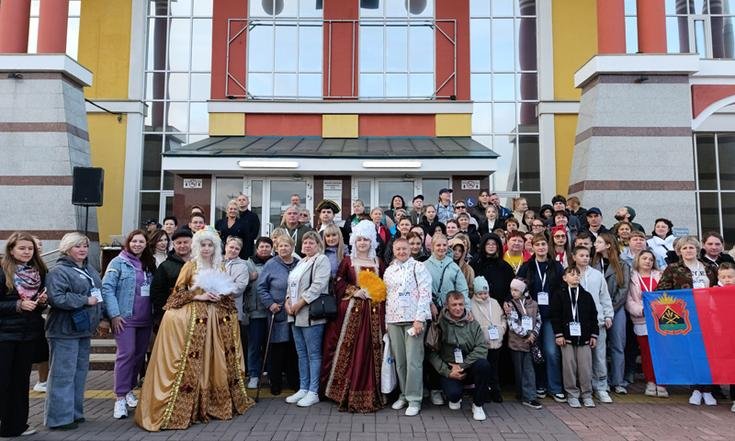 Гости Алтайского края побывали в селе Сростки – посетили Всероссийский мемориальный музей-заповедник Василия Шукшина и этнокомплекс «Легенда Алтая»