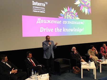 Без активной коммуникации с общественностью, отдельными гражданами крайне сложно выработать, а затем реализовать эффективные решения - полпред