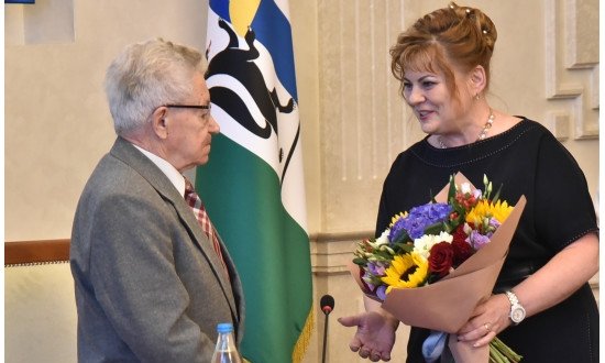 Поздравление_В.Бокова