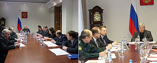 Во время совещания