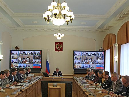 Полпред: региональные органы государственной власти, органы местного самоуправления должны ответственно подходить к достижению всех целевых показателей социально-экономического развития