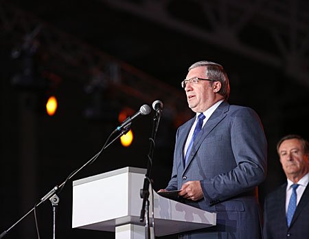 Полномочный представитель пожелал юным талантам хороших выступлений и успехов на играх (использовано фото пресс-центра Дельфийских игр)