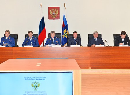 В ходе совещания (фото Окружного информационного центра аппарата полномочного представителя Президента РФ в Уральском федеральном округе)