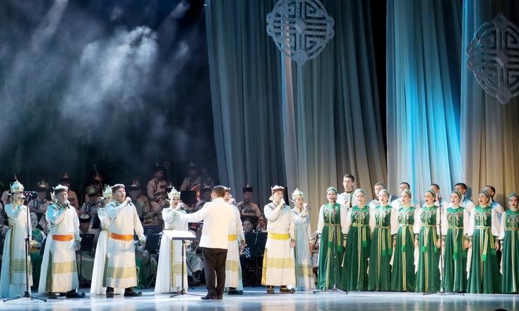 Торжества по поводу 80-летия добровольного вхождения Тувинской Народной Республики в состав Союза Советских Социалистических Республик