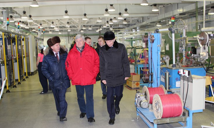 В ходе посещения завода "Искра"