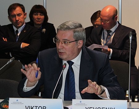 Качество жизни населения – это главное направление вложения инвестиций, считает полпред