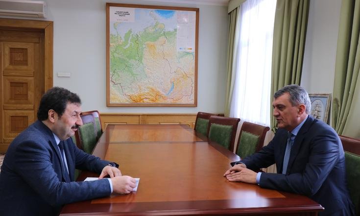 Встреча_В.Мау