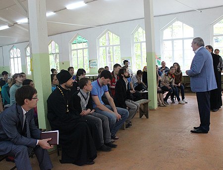 В ходе беседы с участниками православного молодежного лагеря