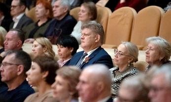 Использованы фотографии пресс-службы государственного академического Кубанского казачьего хора